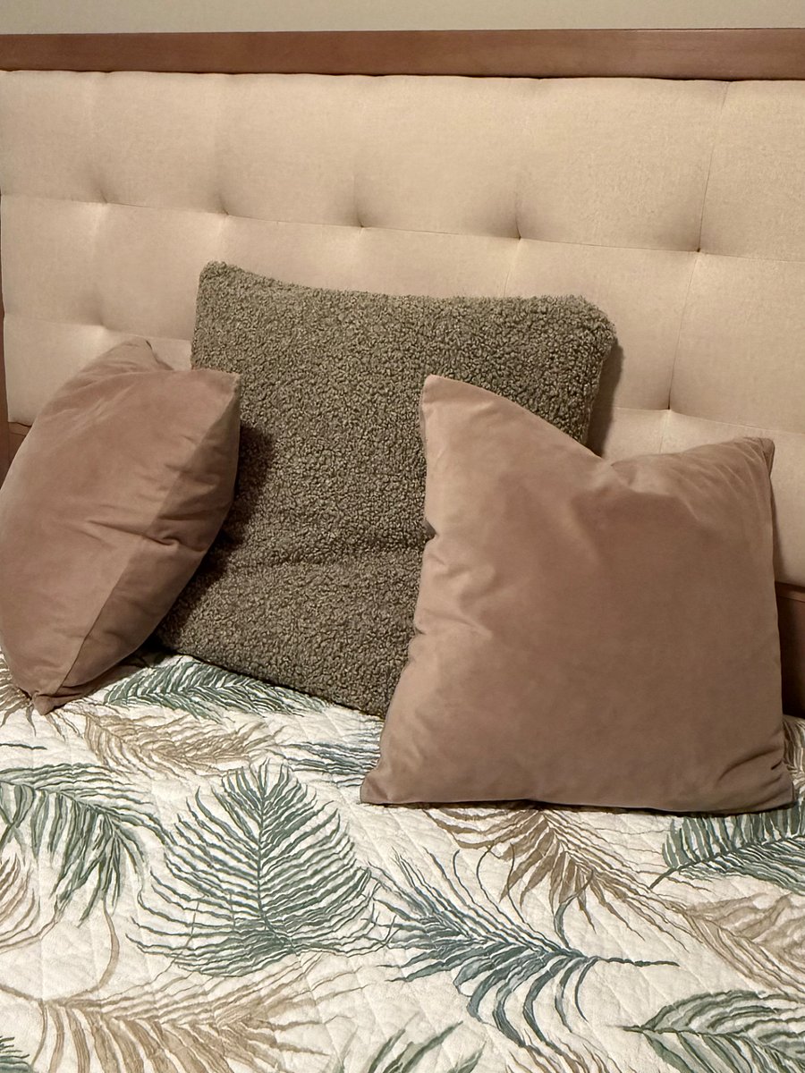 Bedroom 4 - Queen