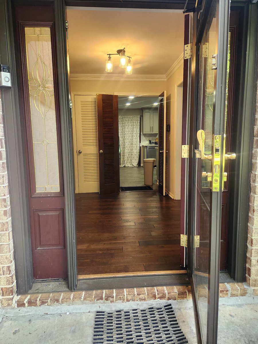 Foyer/Entrance 