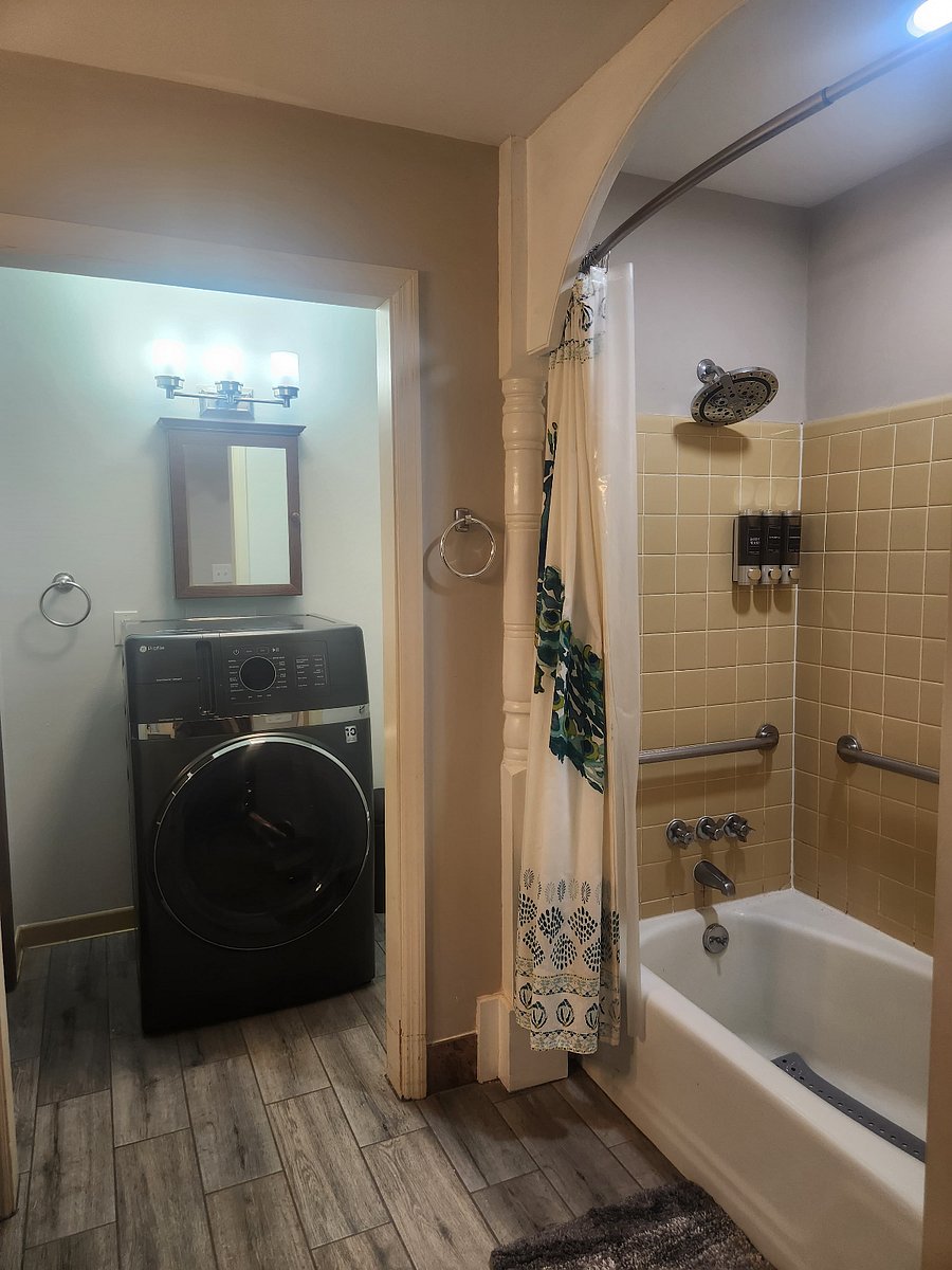 Shower/Tub