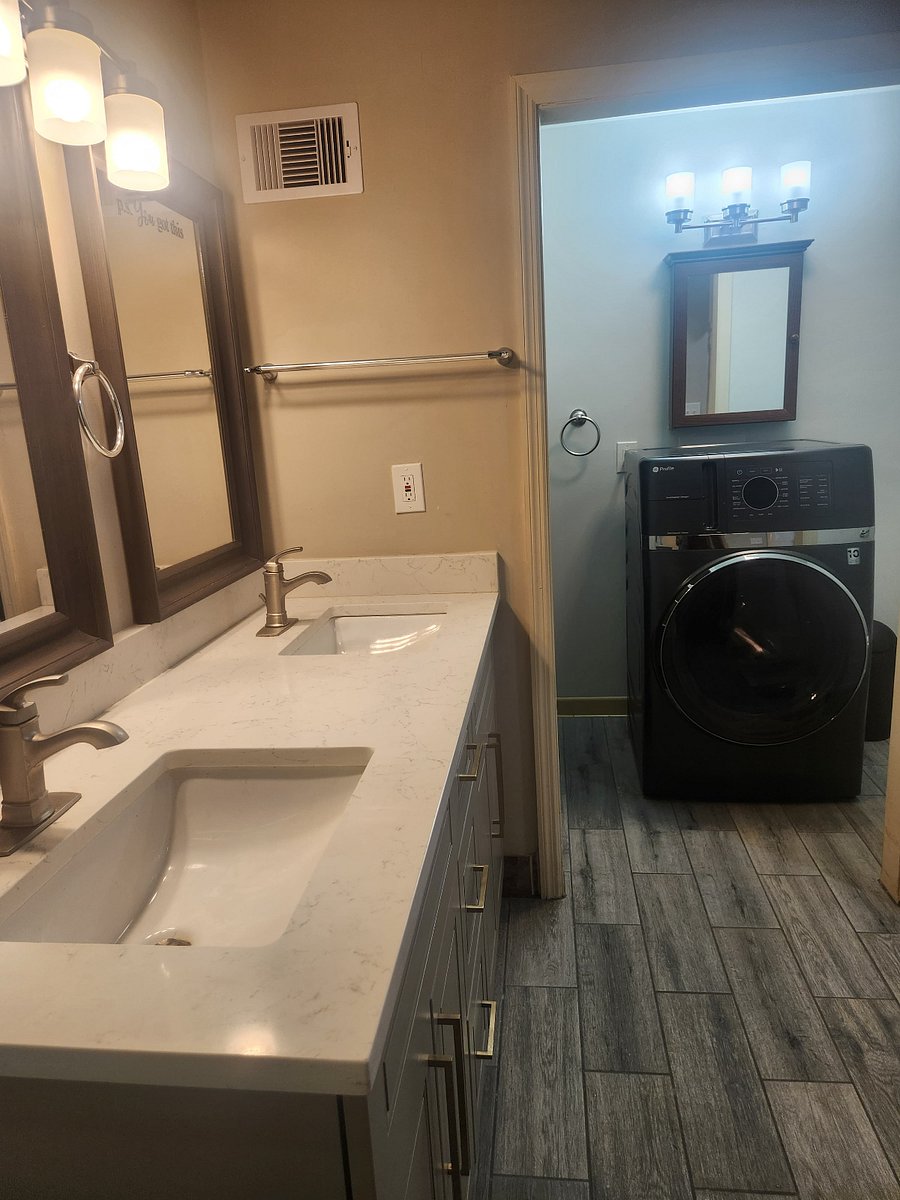 Master Bath - Dual Sink