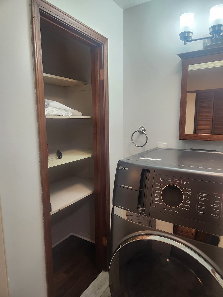 GE Combo Washer and Dryer and Closet 3
