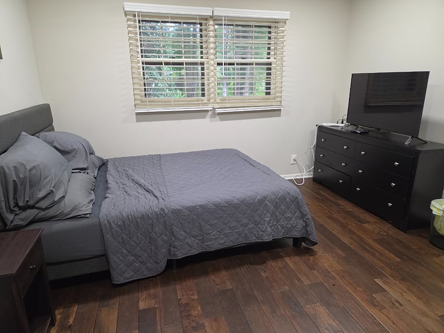 Bedroom 3 with TV