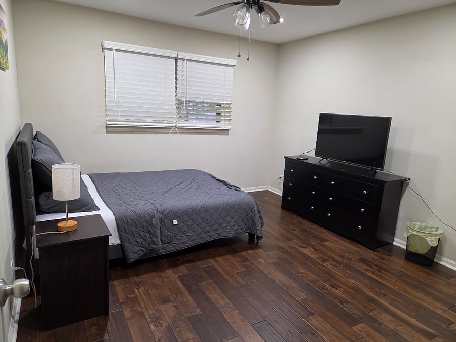Bedroom 2 with TV