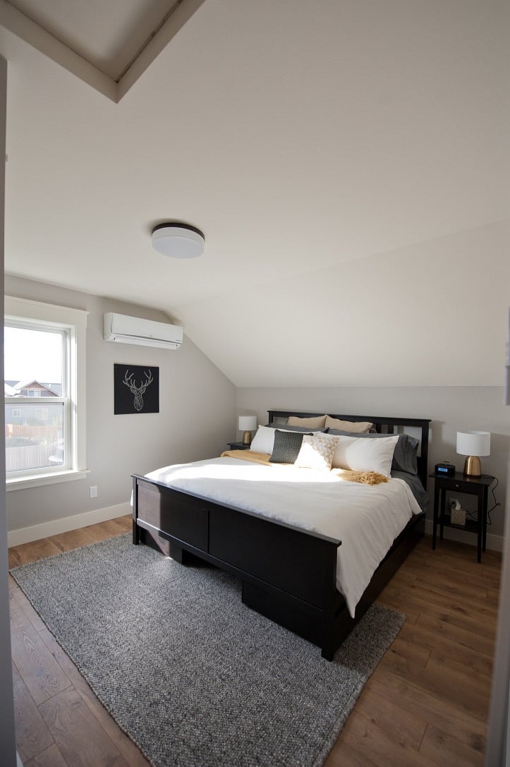 King size bed