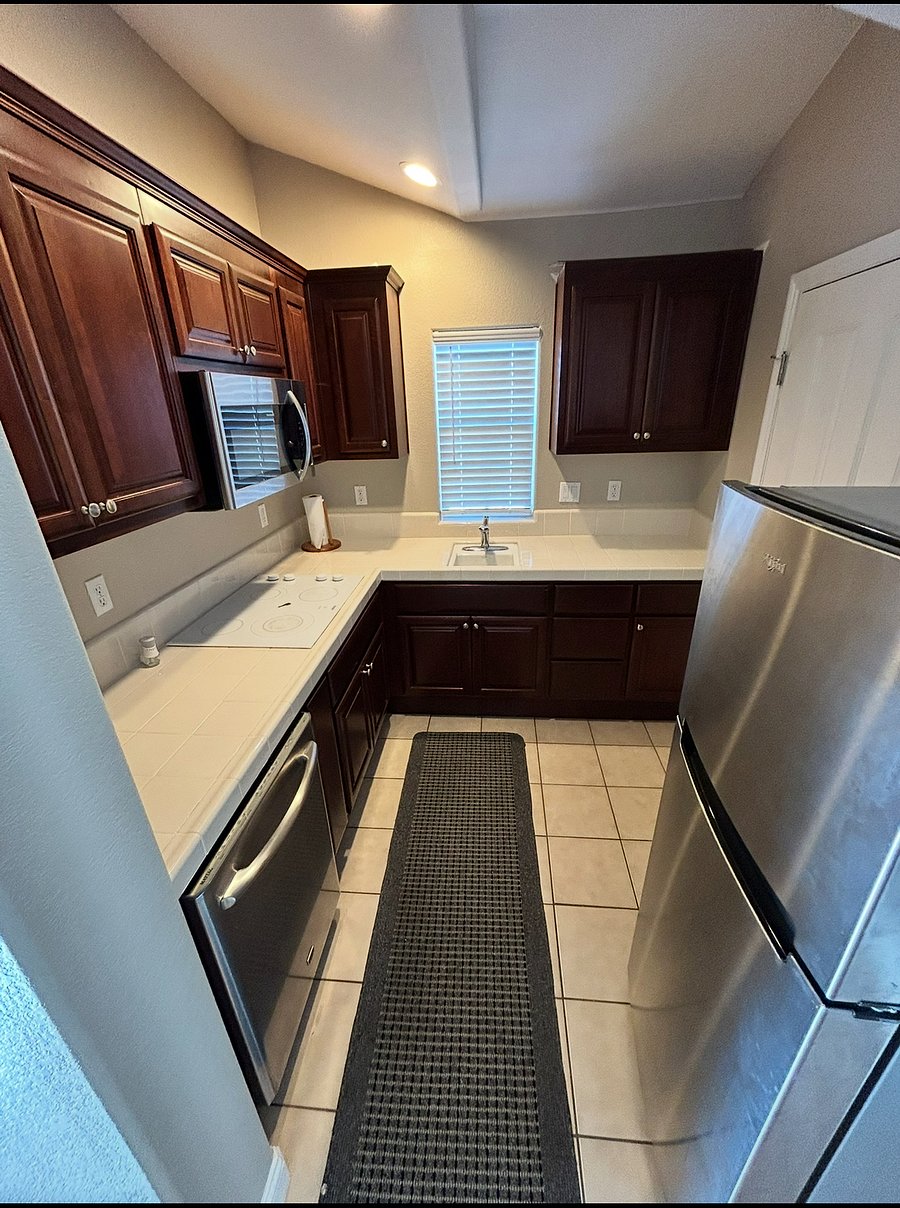 Furnished Finder property 882022_1 photo 3