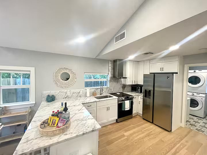 Furnished Finder property 882047_1 photo 7