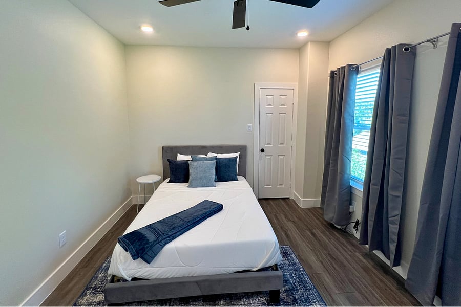 Furnished Finder property 882059_1 photo 14