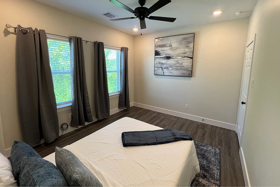 Furnished Finder property 882059_1 photo 15