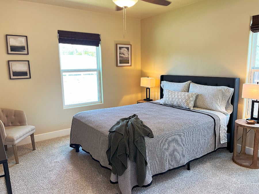 2nd bedroom
