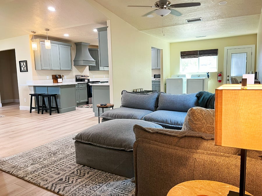Living/kitchen area