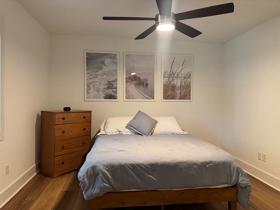 Master bedroom 