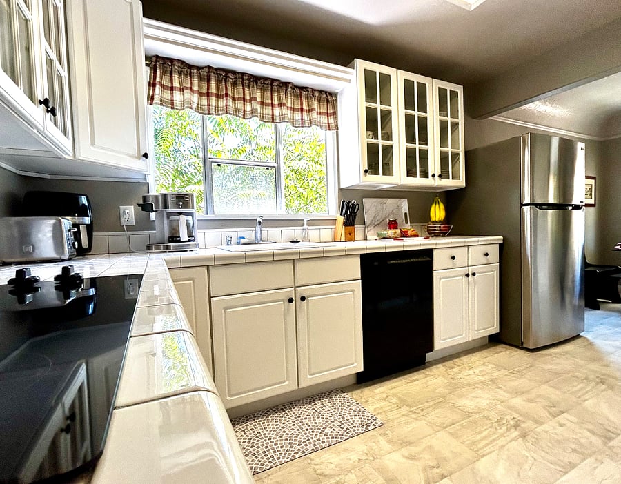 Furnished Finder property 882180_1 photo 3