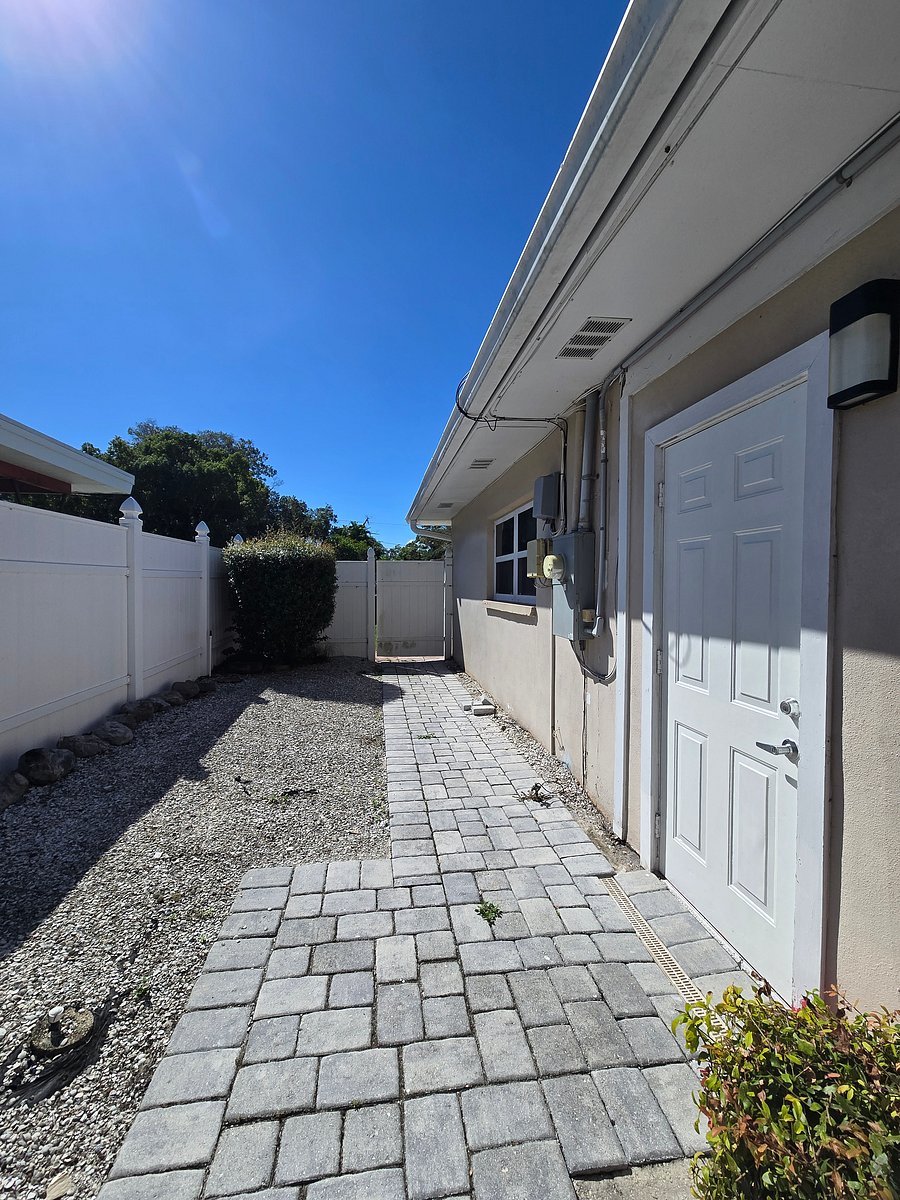 Furnished Finder property 882235_1 photo 11