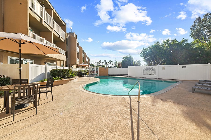 Furnished Finder property 882298_1 photo 30