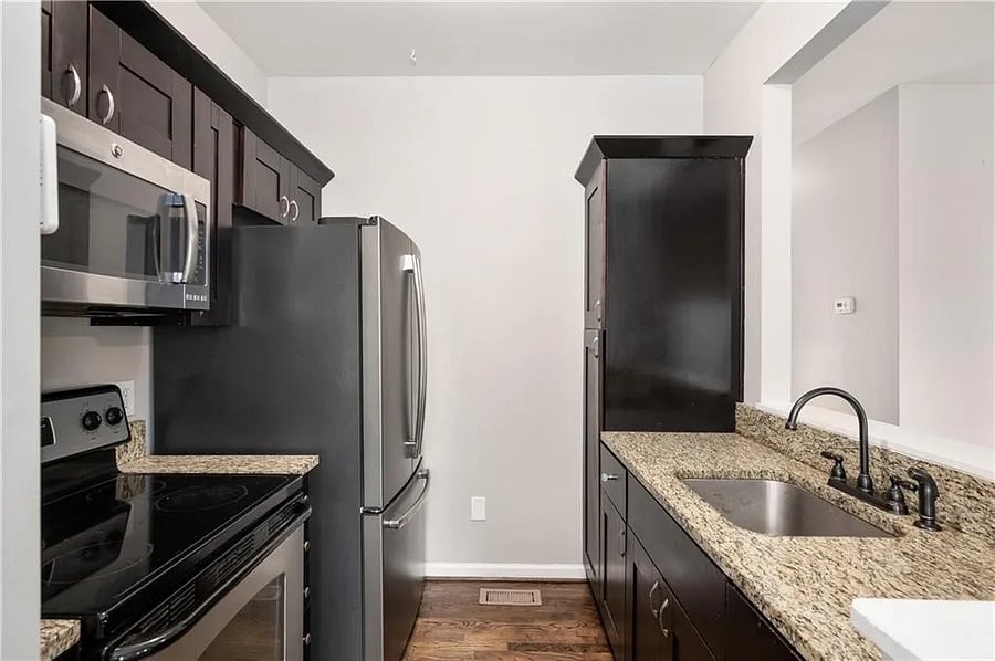 Furnished Finder property 882318_1 photo 3