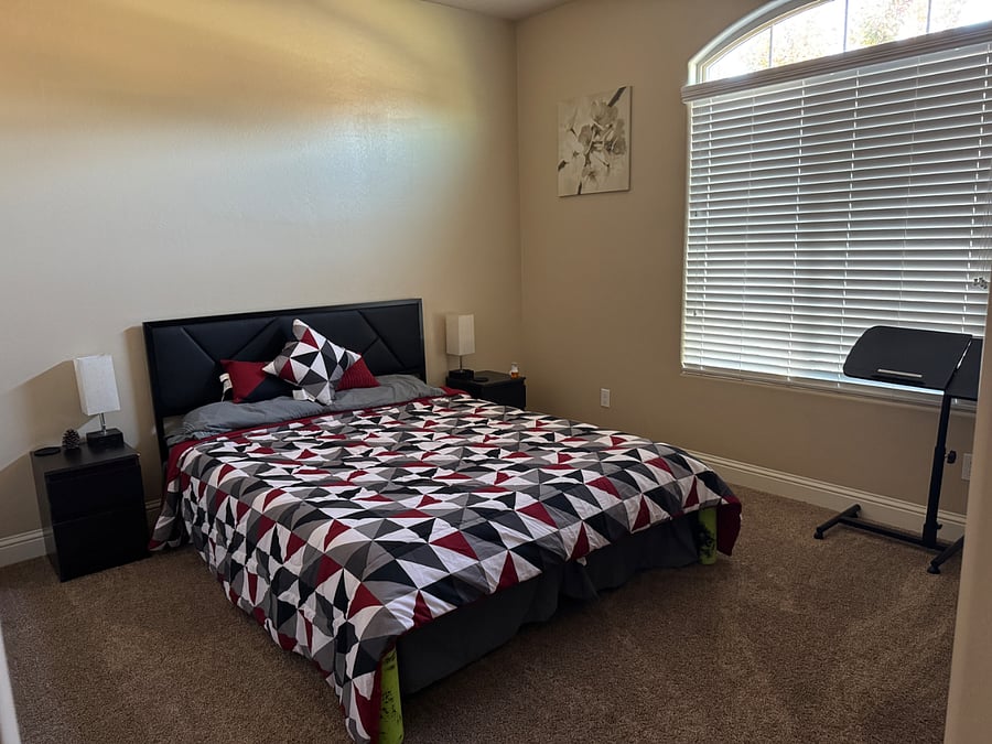 2nd bedroom