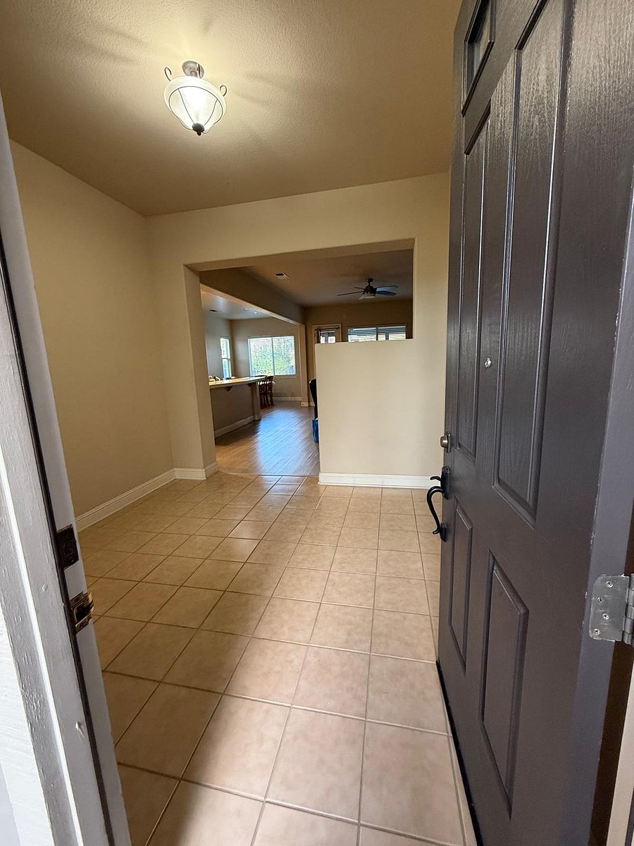 Furnished Finder property 882367_1 photo 3
