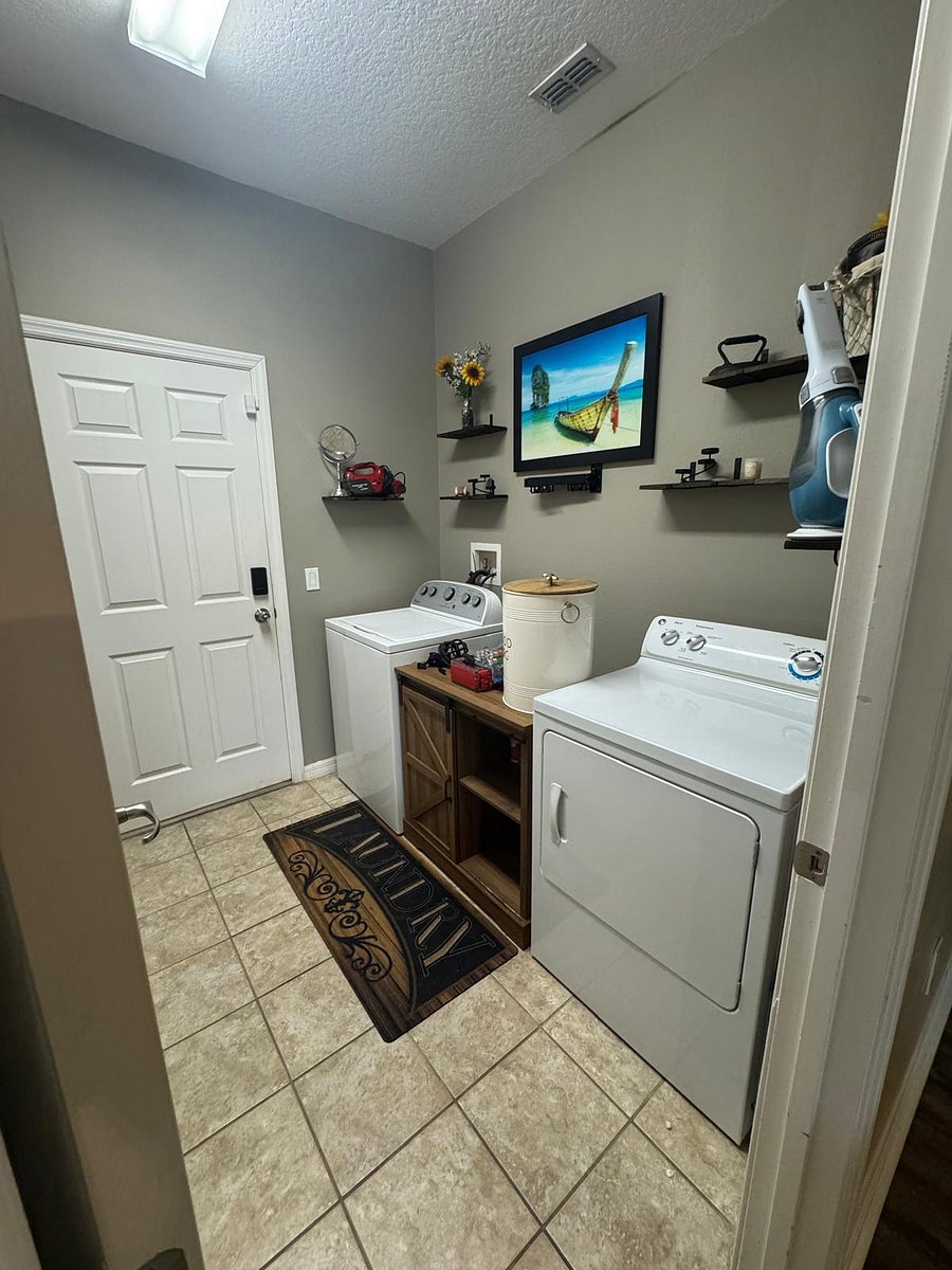 Furnished Finder property 882406_1 photo 13