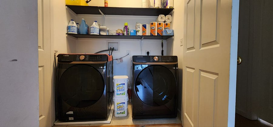 Washer & Dryer On-Site  no need for laundromats