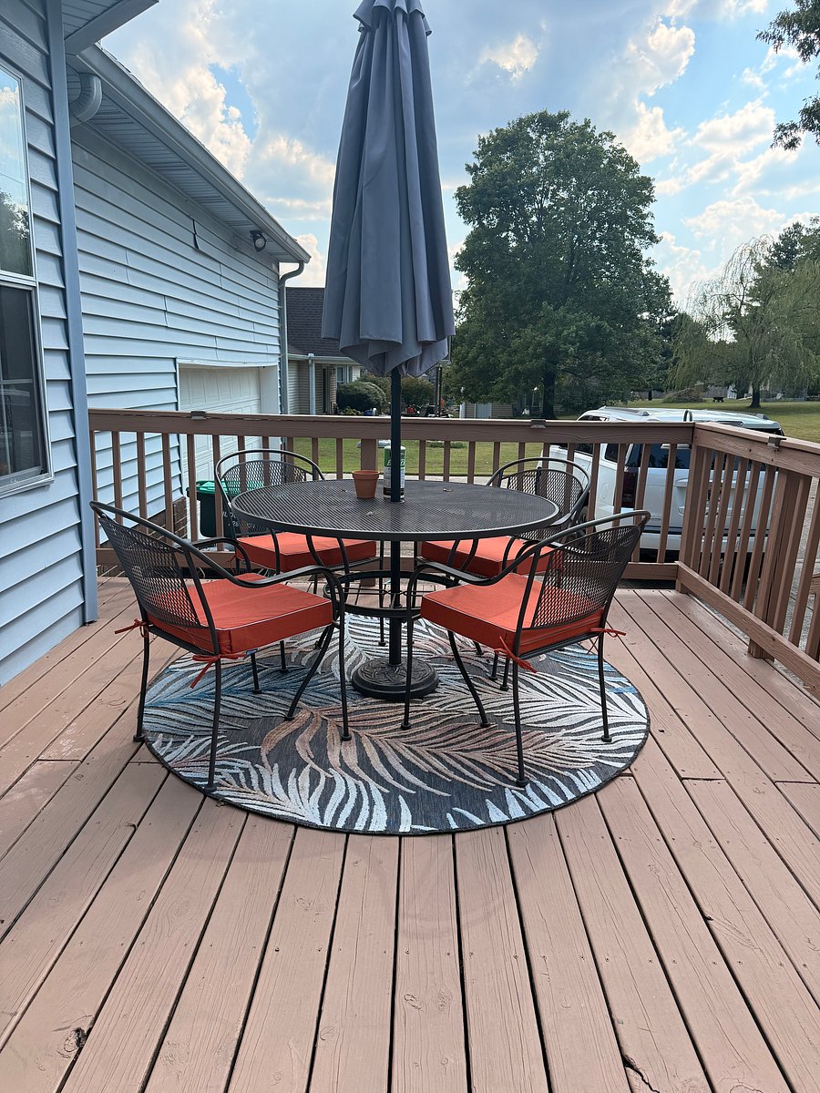 Outside dining right off the kitchen
