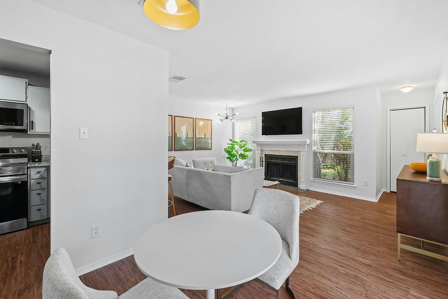 Furnished Finder property 882460_1 photo 4