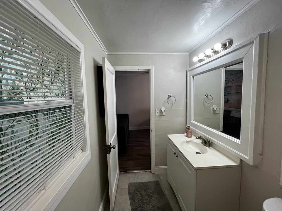 Furnished Finder property 882501_1 photo 3