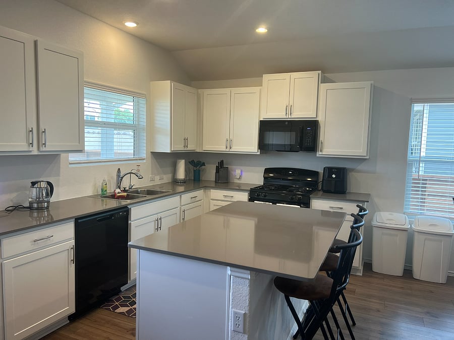 Furnished Finder property 882598_1 photo 3