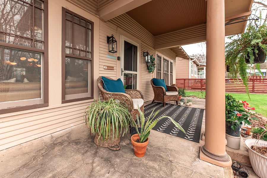 Sit on the front porch and wave to the neighbors. Super friendly neighborhood. Quiet. Sc