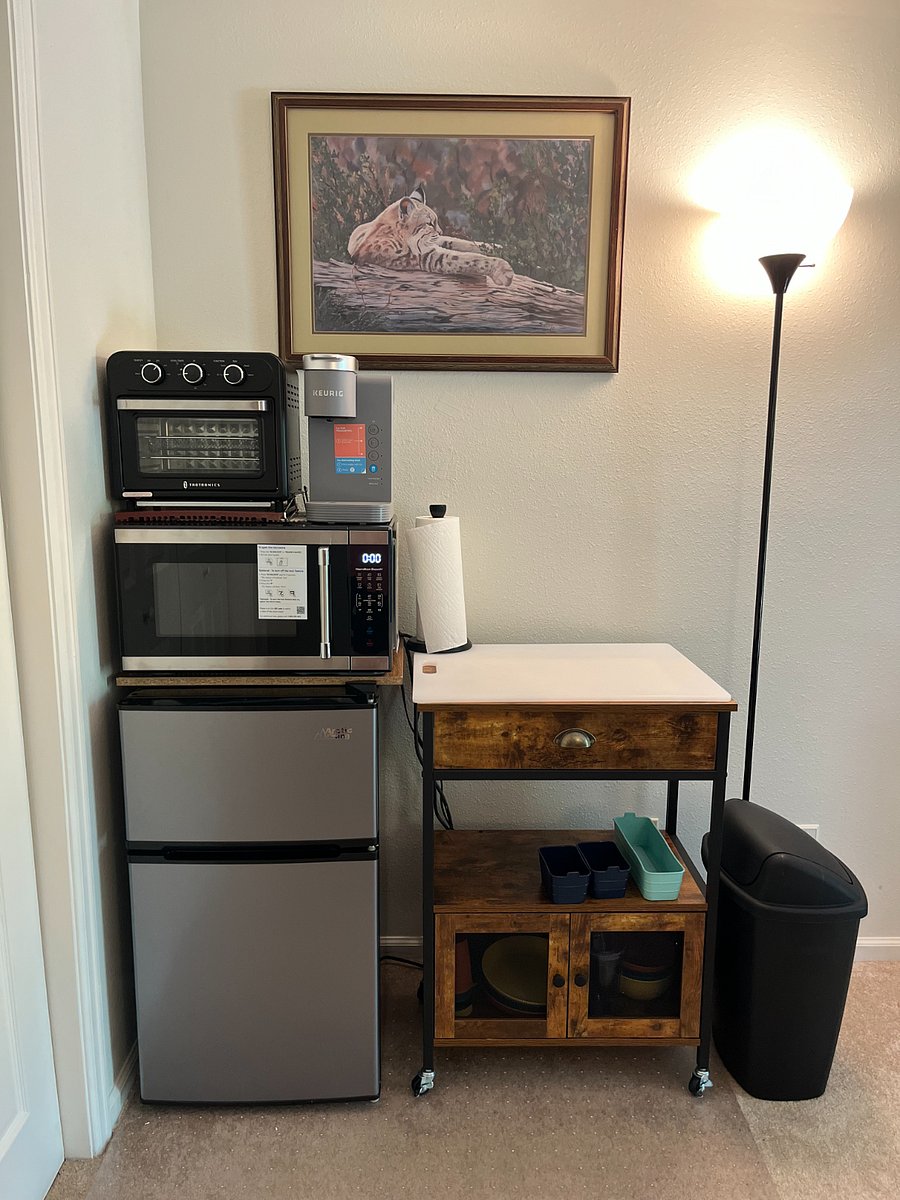 Partial Kitchenette