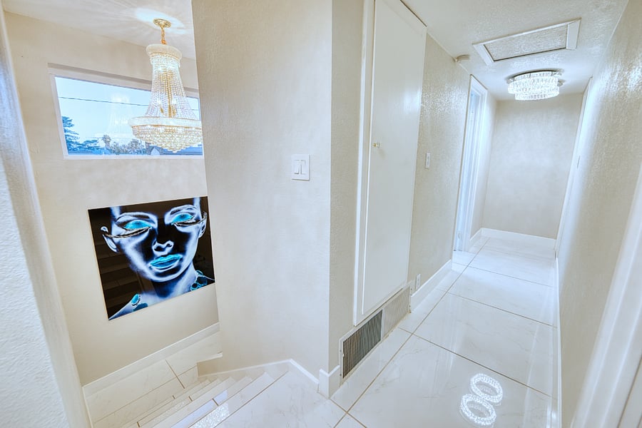 Upstairs hall to Full bath and other bedrooms