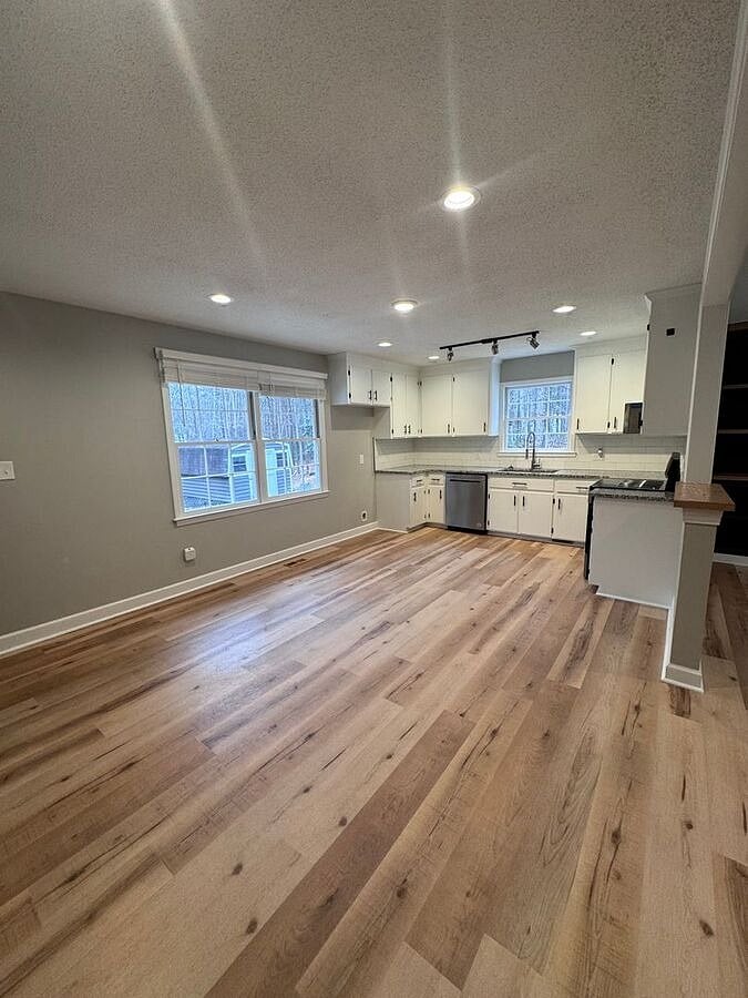 Furnished Finder property 882697_1 photo 13