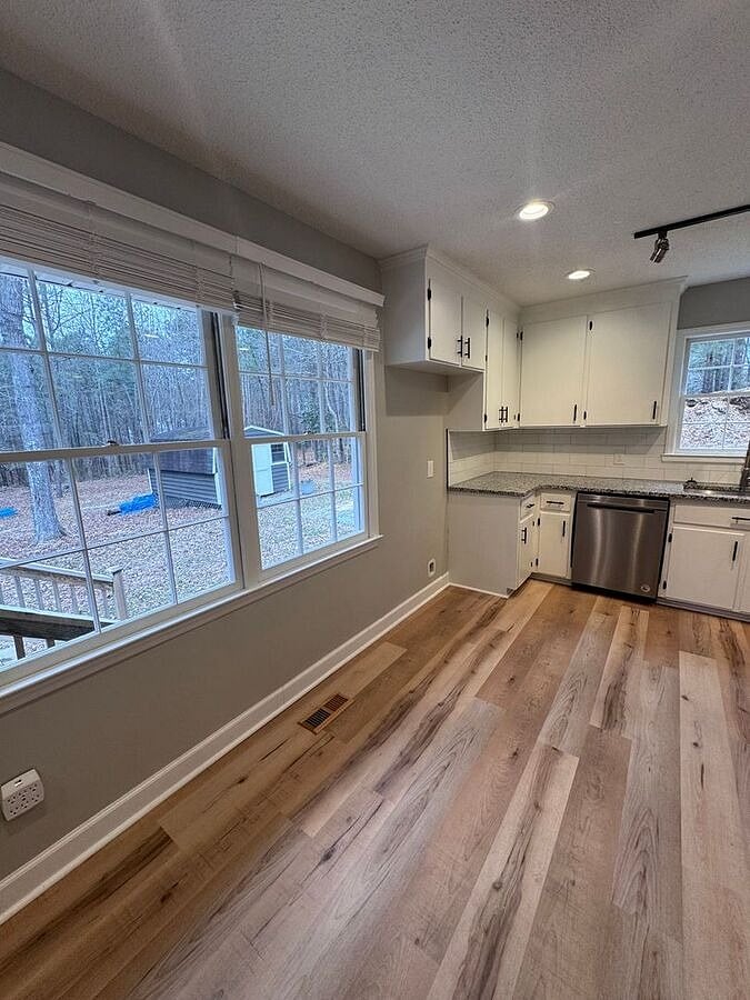 Furnished Finder property 882697_1 photo 15