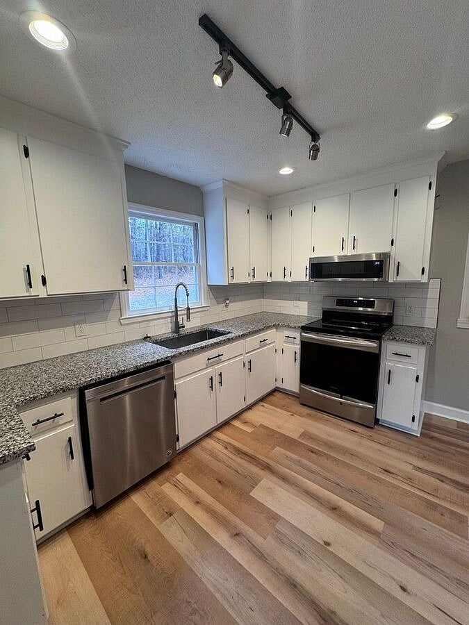Furnished Finder property 882697_1 photo 17