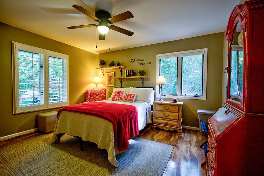 1st floor bedroom (full bed)