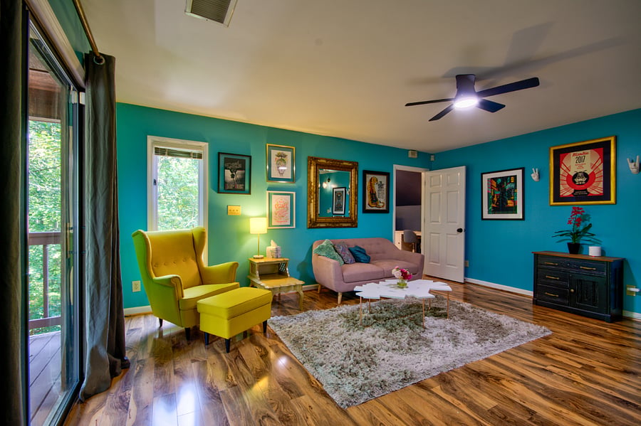 2nd floor living room