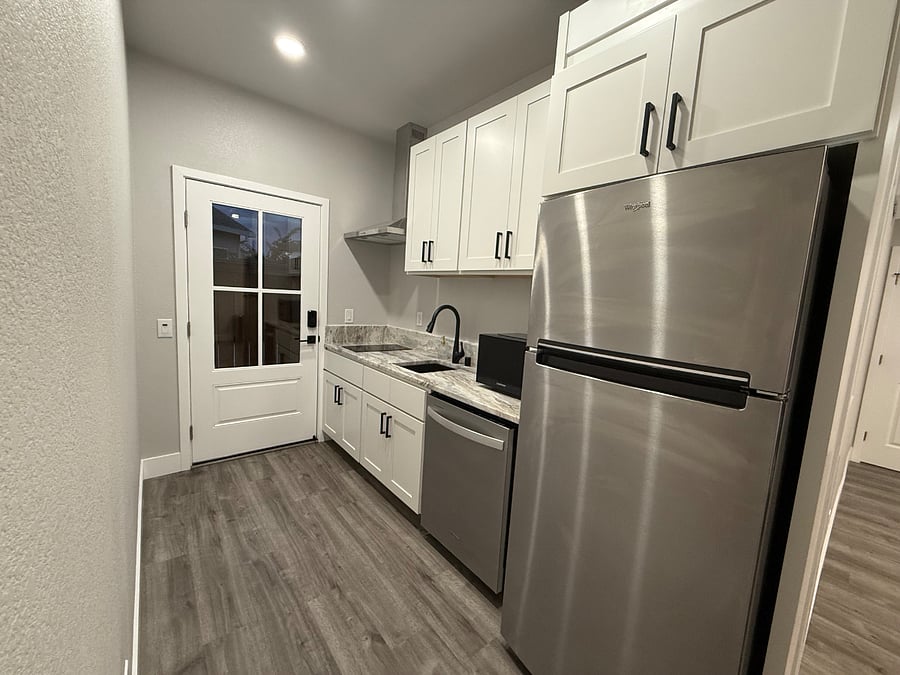 Furnished Finder property 882779_1 photo 6