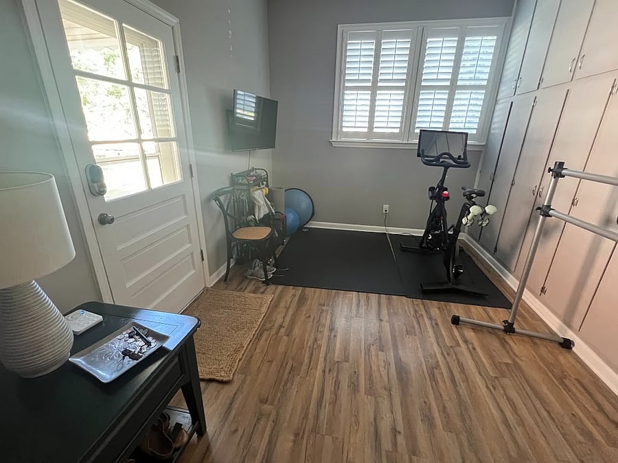 Side door entry way and workout space
