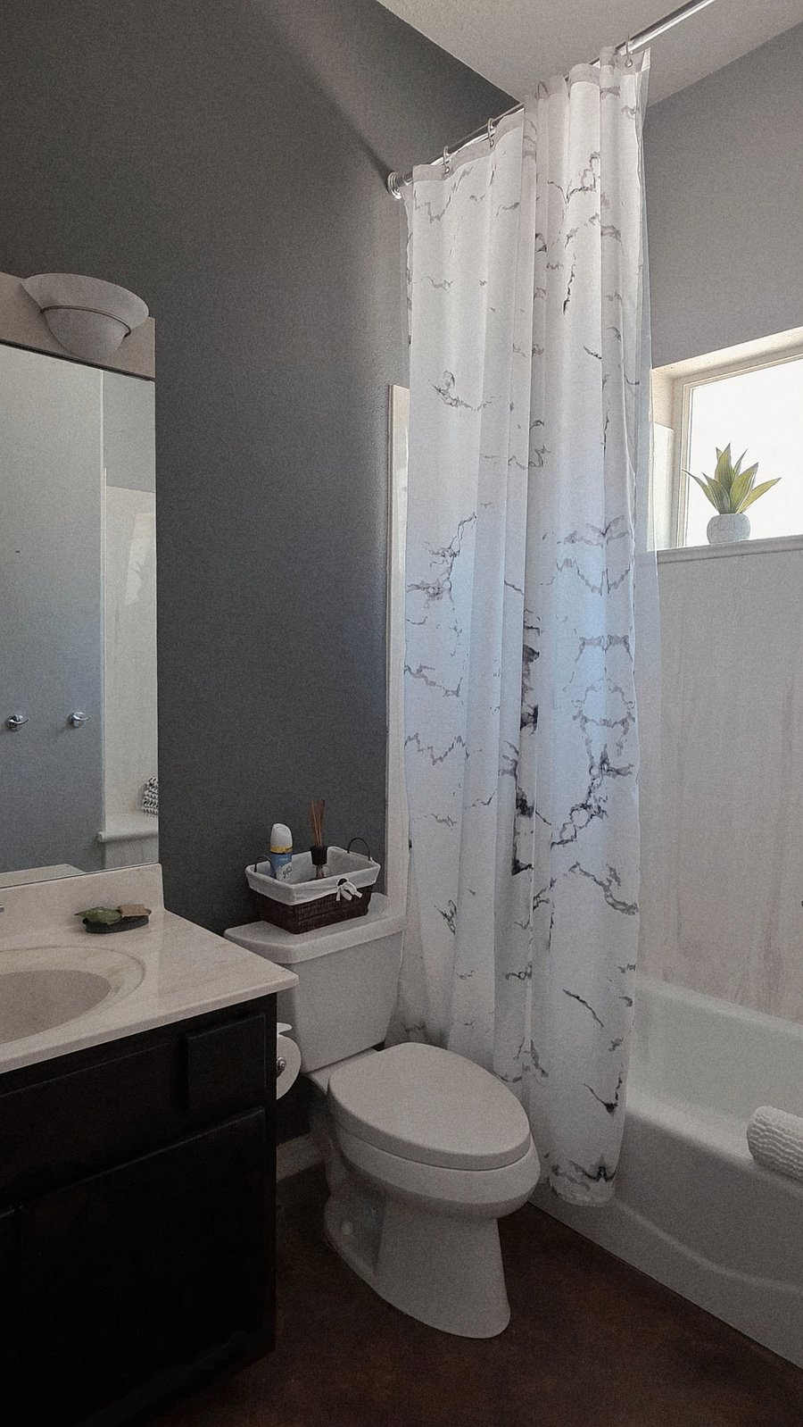 Private en suite bathroom.