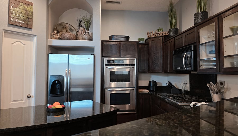Double oven, large pantry full kitchen.