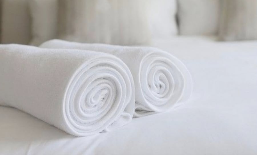Clean linens & towels