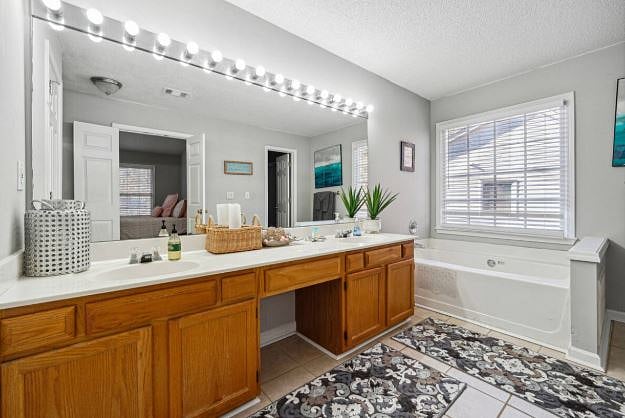 Furnished Finder property 882884_1 photo 14