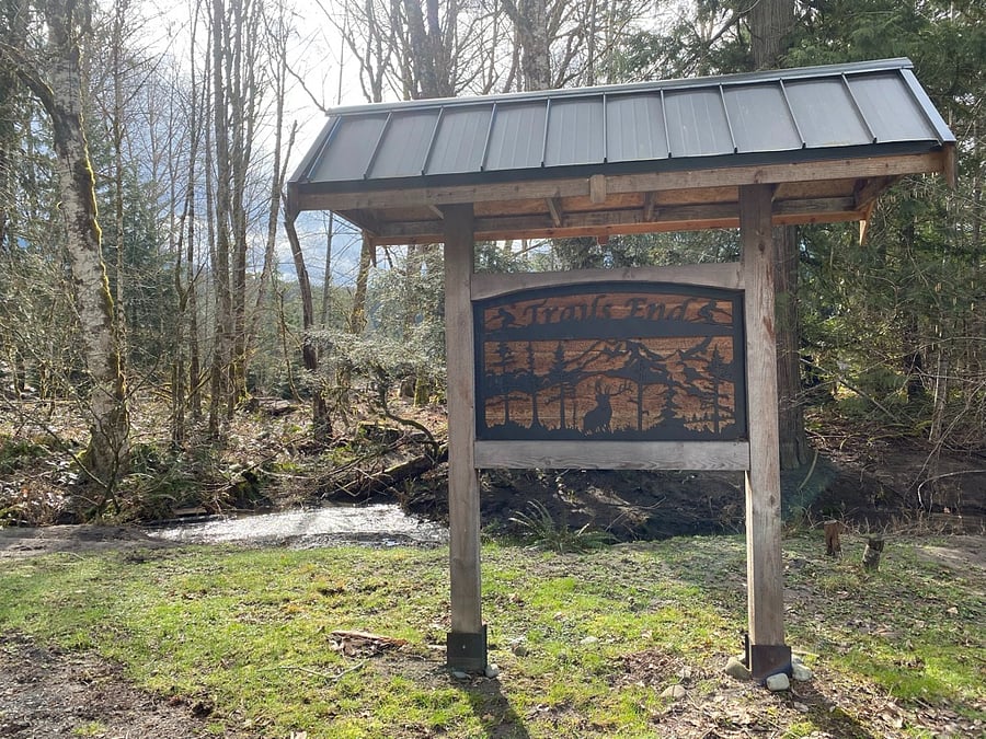 Access to the Trails End paths