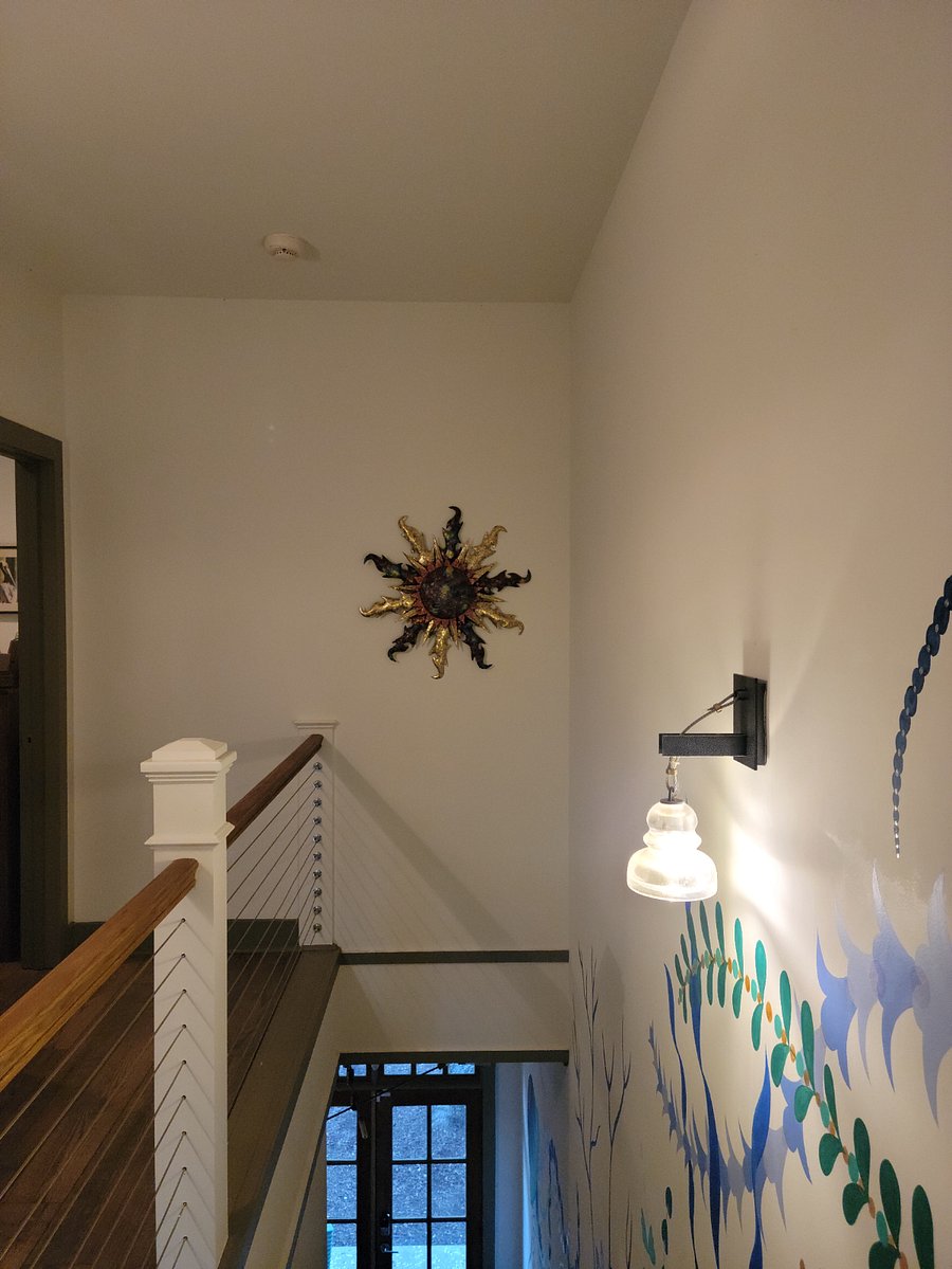 View from top of stairs, Pelican King en Suite is on left in this picture.