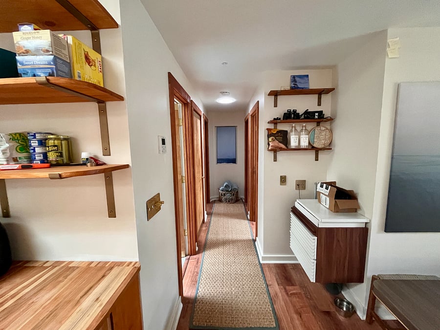 Hallway to bedrooms