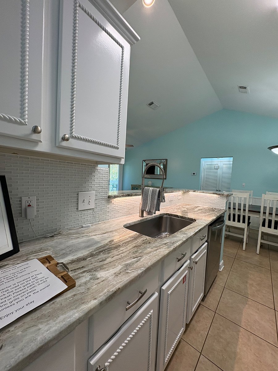 Furnished Finder property 883200_1 photo 4