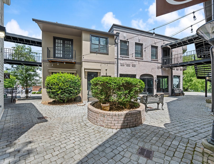 exterior Courtyard/ patio