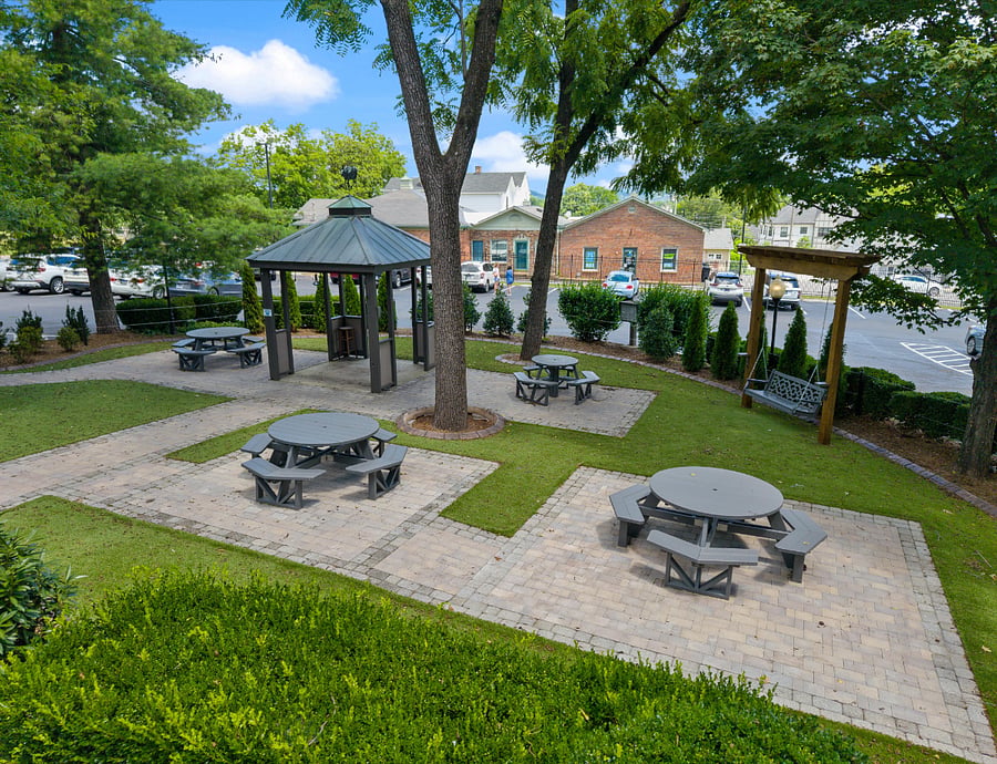 Secondary courtyard with seating