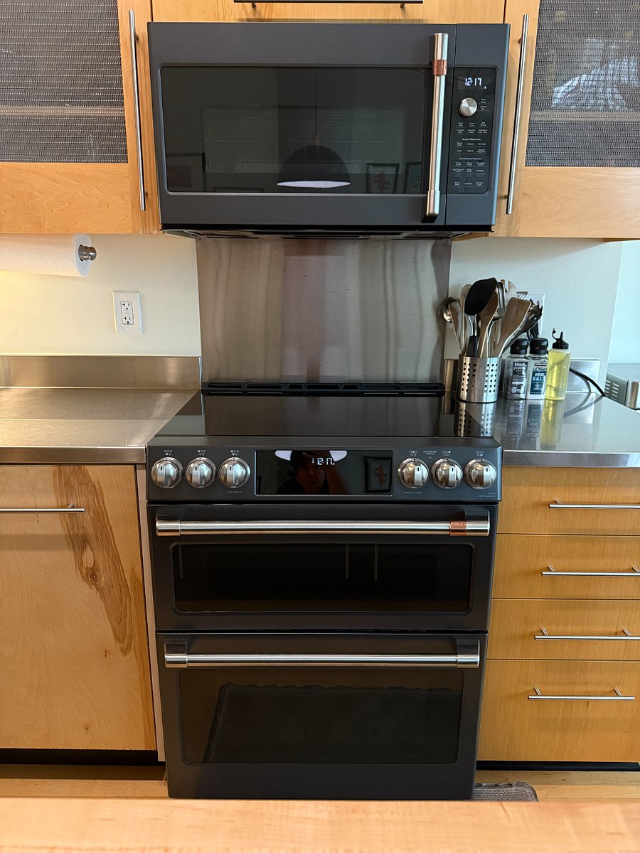 A separate blueooth thermometer can turn this cooktop into a sous vide.