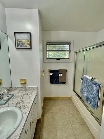Upstairs Full Bathroom #2 in the hallway