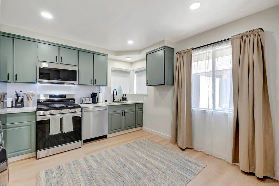 Furnished Finder property 883522_1 photo 15